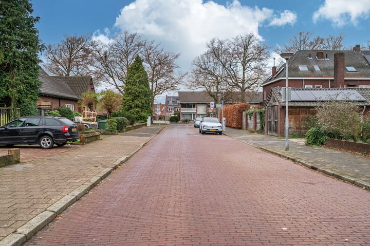 Photo 33 of Leemkampstraat 9