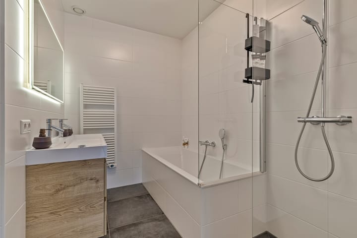 Foto 17 van Bottelarijstraat 33