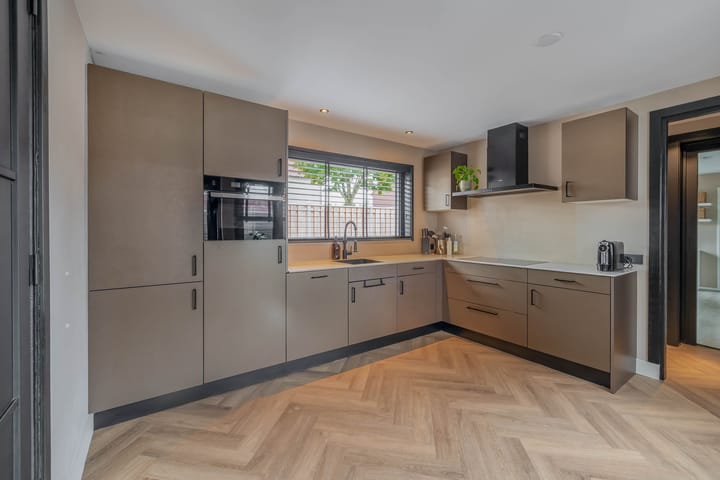 Foto 12 van Binnenweg 28