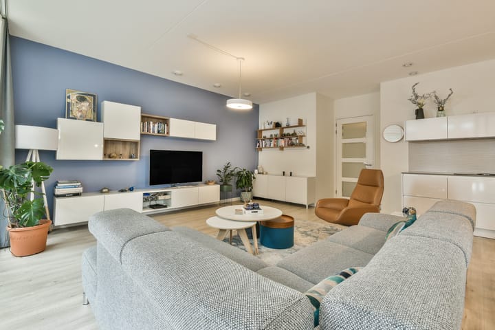 Photo 3 of Peter Schatstraat 85