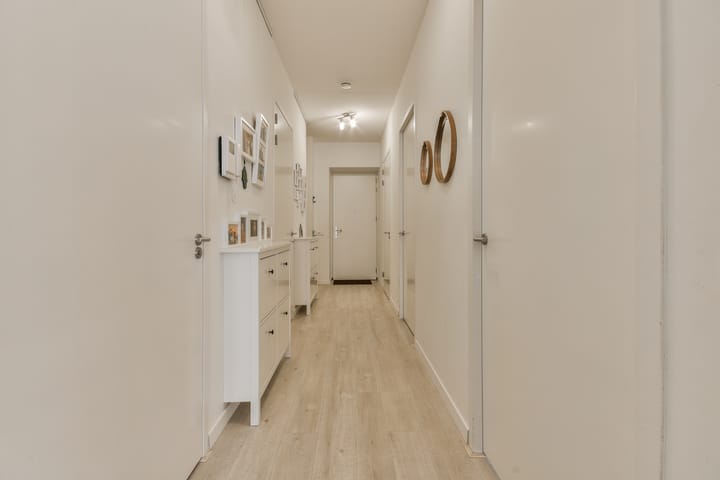 Photo 12 of Peter Schatstraat 85