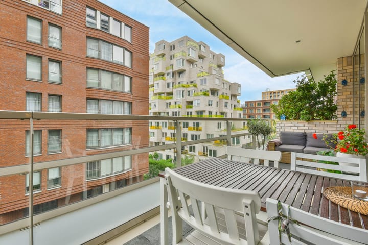 Photo 20 of Peter Schatstraat 85