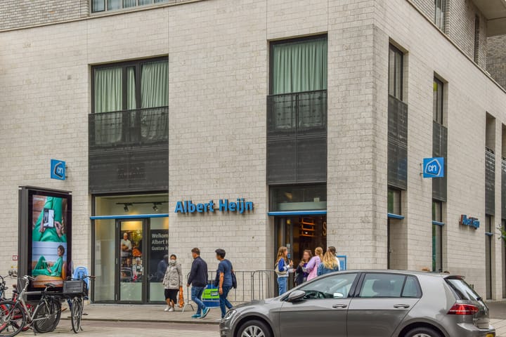 Photo 33 of Peter Schatstraat 85