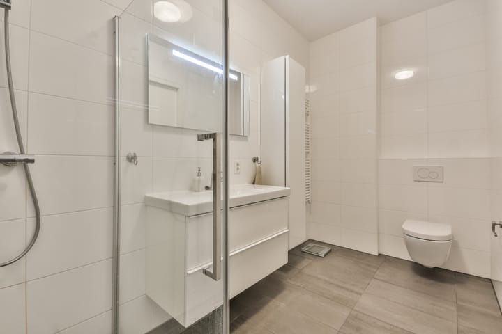 Photo 16 of Peter Schatstraat 85