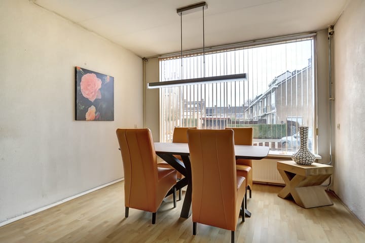 Photo 13 of Bernhard Zweersstraat 63