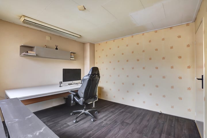 Photo 18 of Bernhard Zweersstraat 63