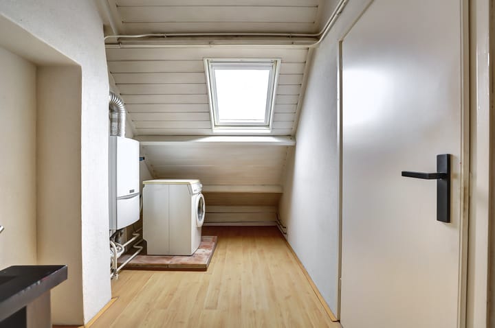 Photo 23 of Bernhard Zweersstraat 63