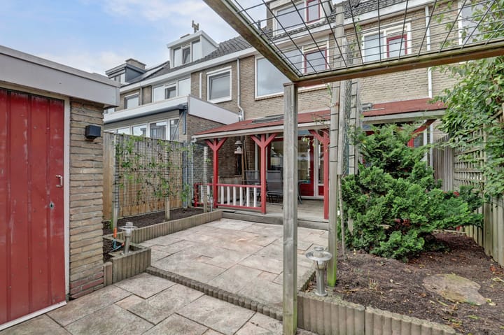 Photo 29 of Bernhard Zweersstraat 63