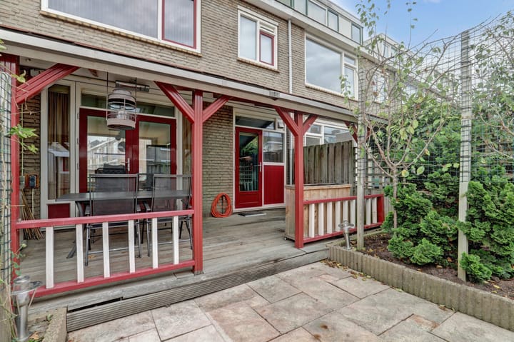 Photo 31 of Bernhard Zweersstraat 63