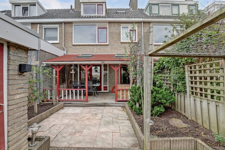 Photo 30 of Bernhard Zweersstraat 63