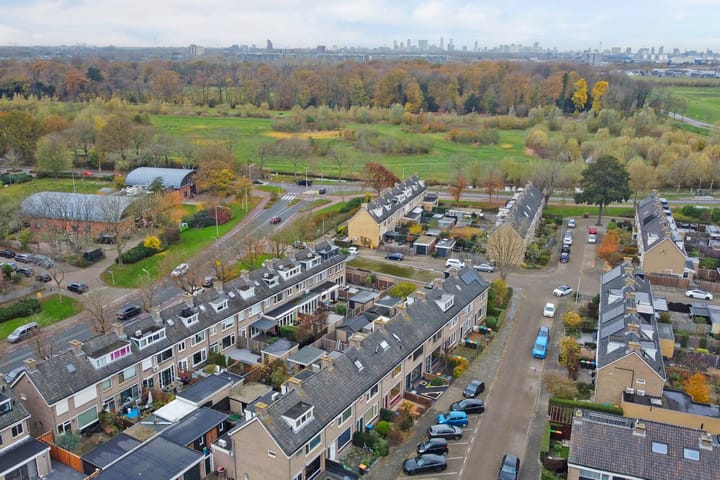 Photo 35 of Bernhard Zweersstraat 63