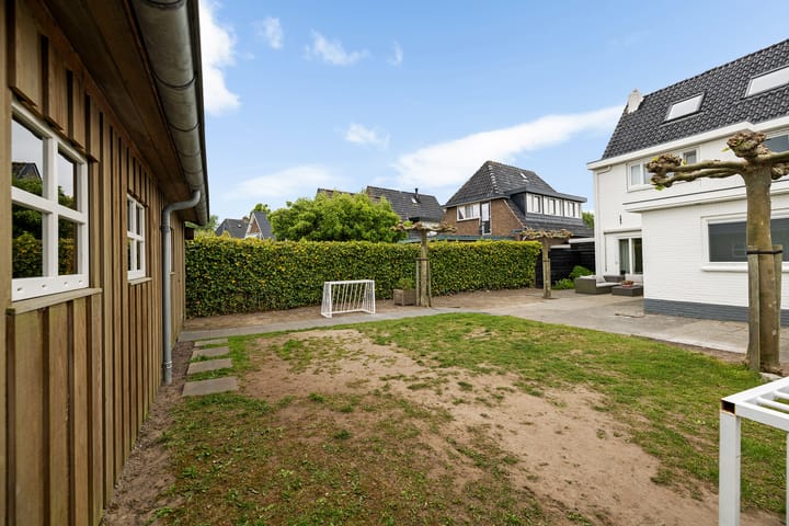 Foto 38 van Marrumerweg 27