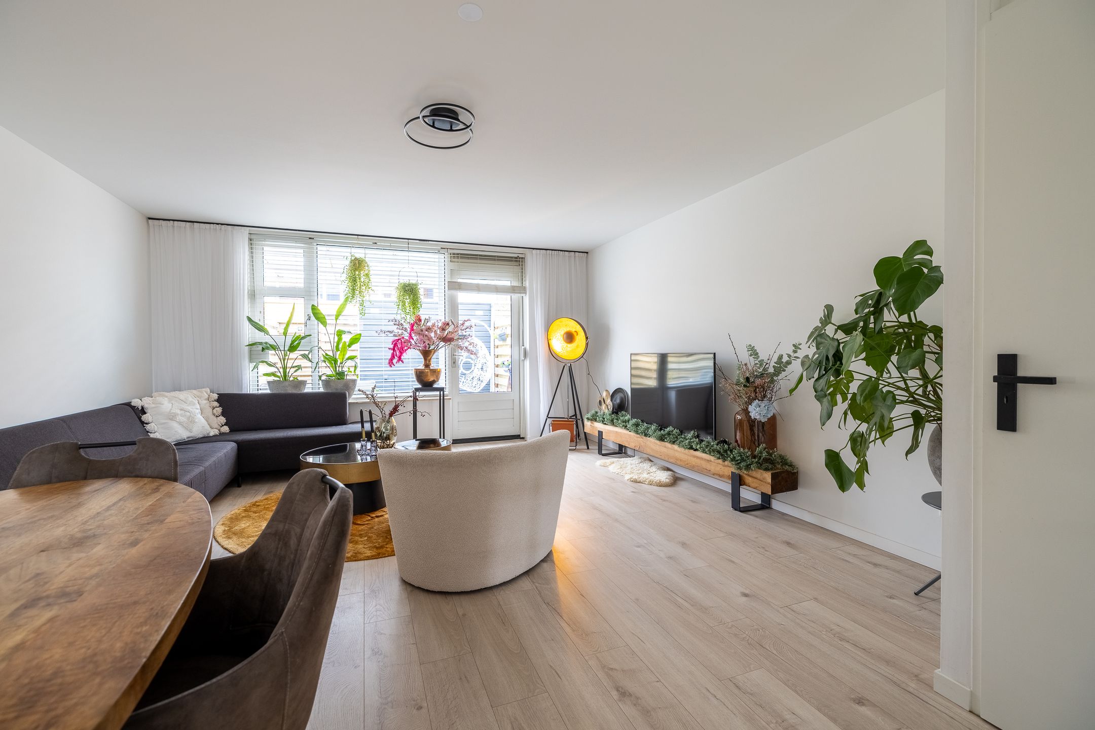 Foto 15 van De Gasperilaan 39