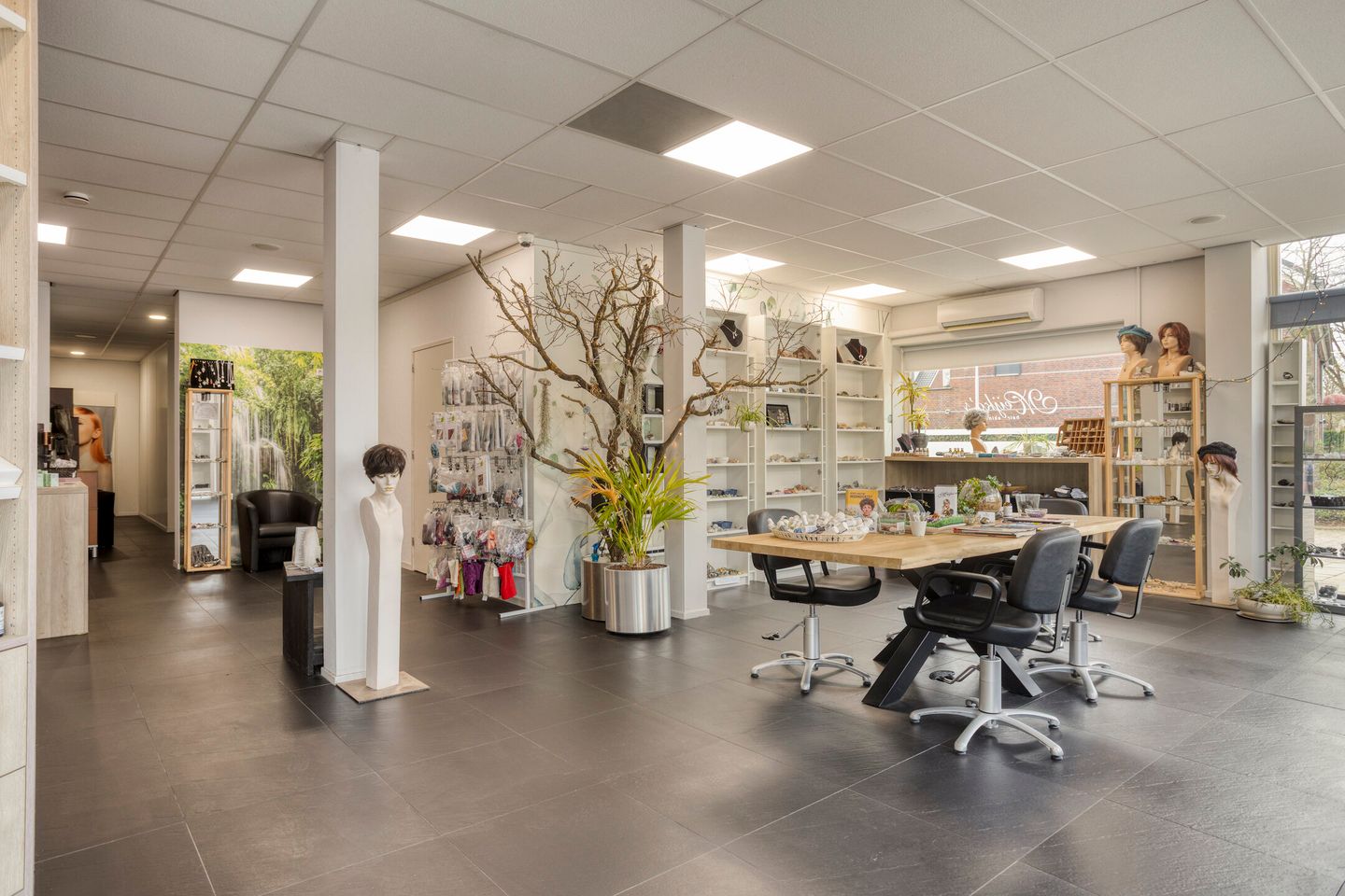 Bekijk foto 4 van Burgemeester van Houtplein 45