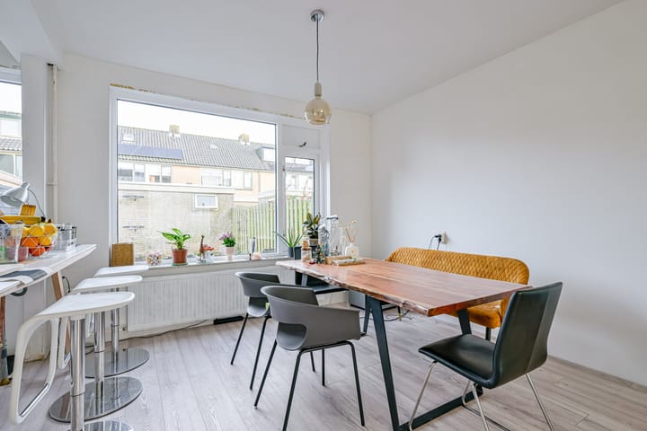 Photo 6 of Tureluurstraat 18