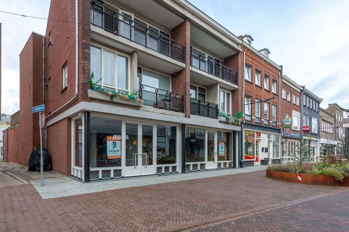 View photo 2 of Nieuwstraat 42