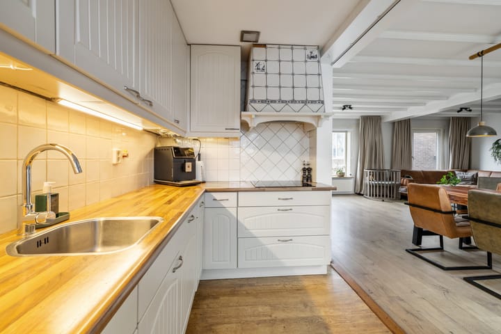 Foto 10 van dr. Schaepmanlaan 63-A