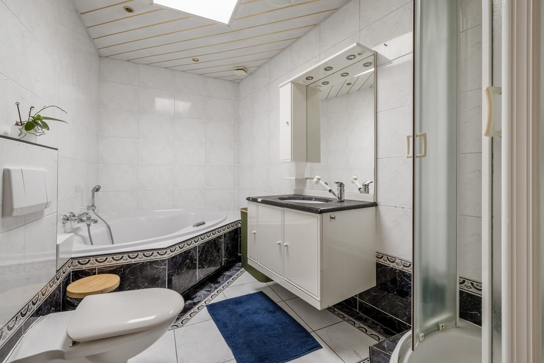 Foto 13 van dr. Schaepmanlaan 63-A