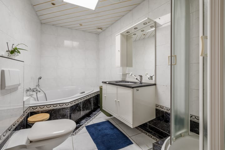 Foto 13 van dr. Schaepmanlaan 63-A