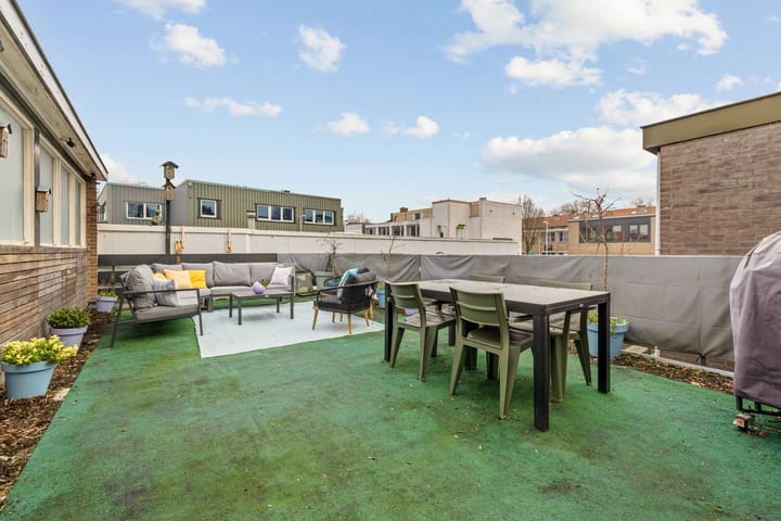 Foto 18 van dr. Schaepmanlaan 63-A