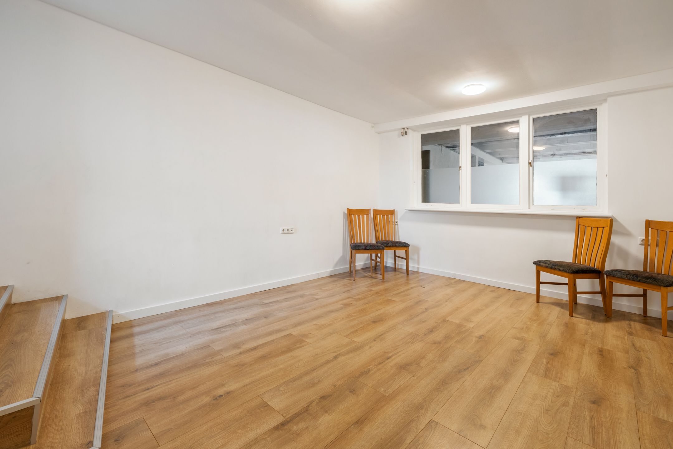 Foto 24 van dr. Schaepmanlaan 63-A