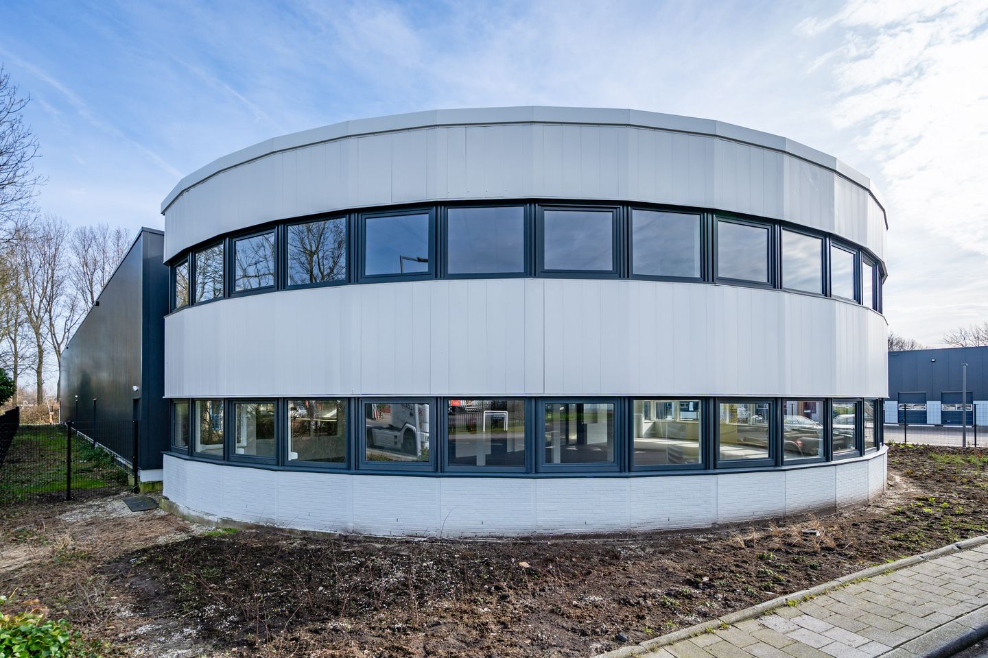 View photo 1 of Innsbruckweg 150