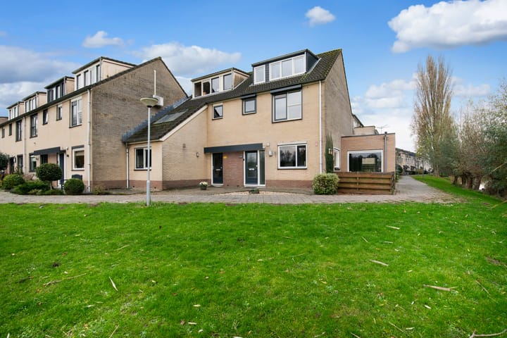 Photo 5 of Johanna Naber-erf 554