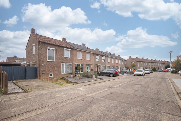 Foto 17 van Crostolostraat 2