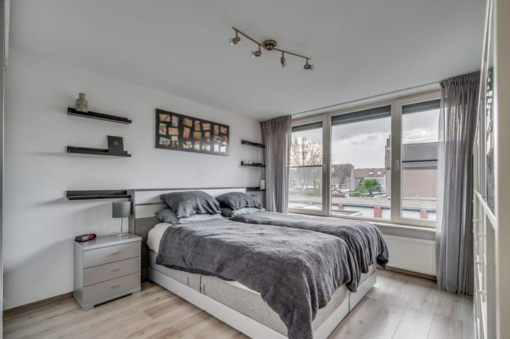 Foto 12 van van Haeffstraat 19