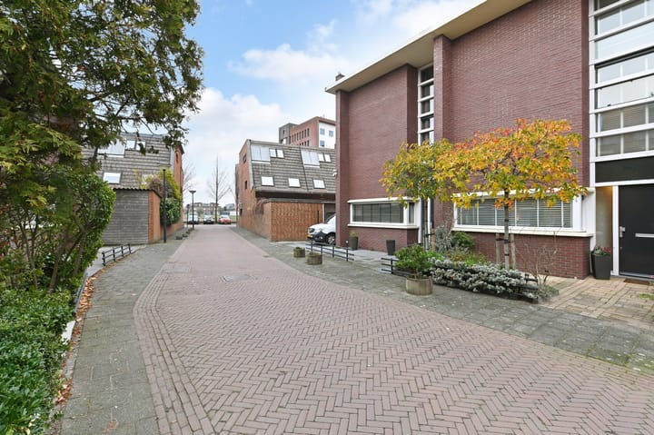 Photo 6 of Berlijnstraat 4