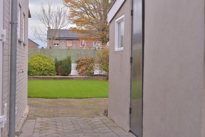 Foto 33 van Bernadettelaan 29