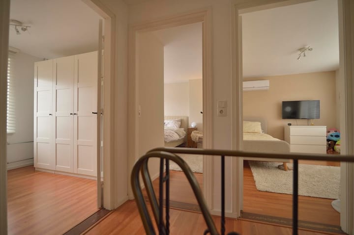 Foto 42 van Bernadettelaan 29