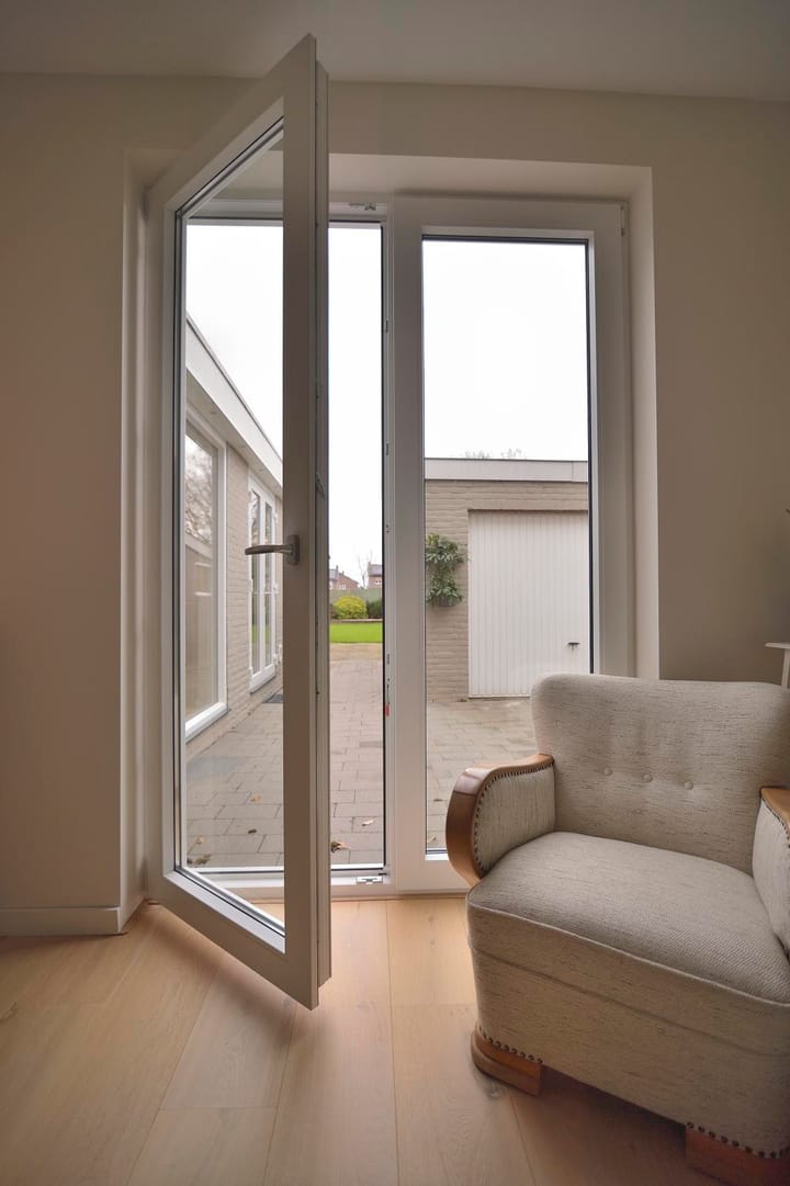 Foto 12 van Bernadettelaan 29