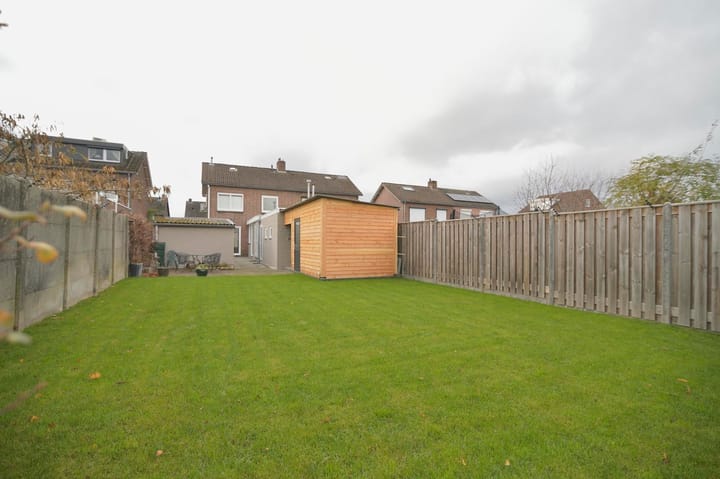 Foto 36 van Bernadettelaan 29