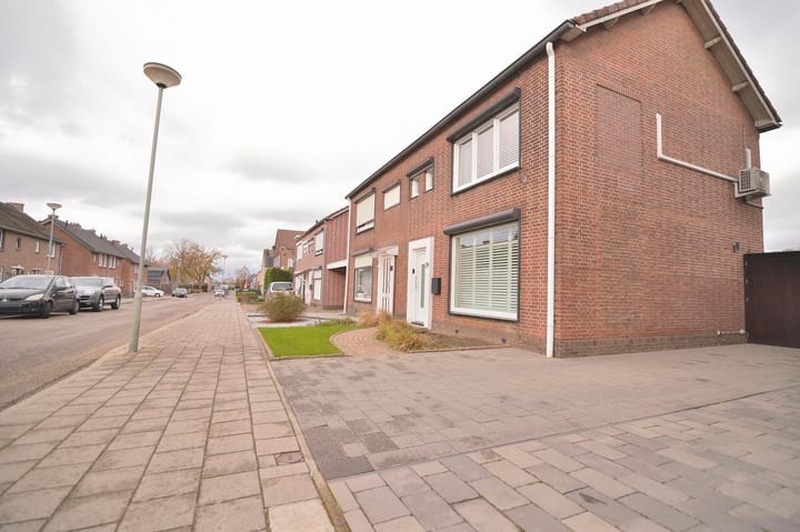 Foto 2 van Bernadettelaan 29