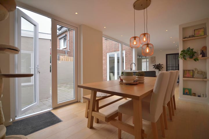 Foto 28 van Bernadettelaan 29