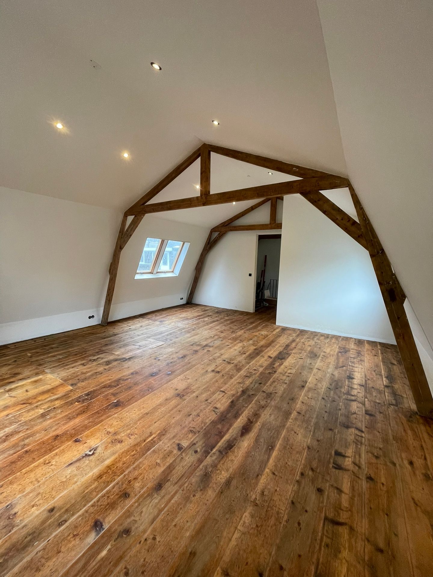 View photo 4 of Naarderstraat 84