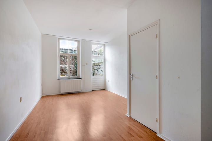 Photo 2 of Helstraat 45