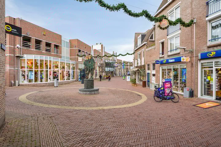 Photo 10 of Helstraat 45