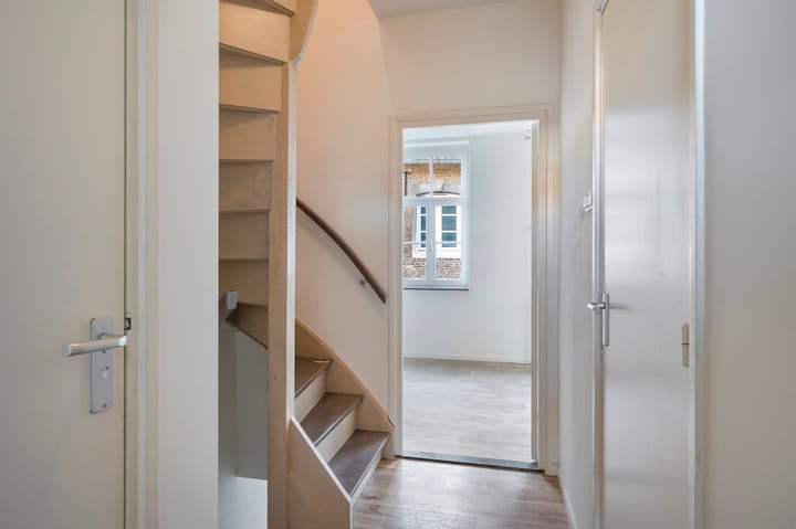 Photo 24 of Helstraat 45