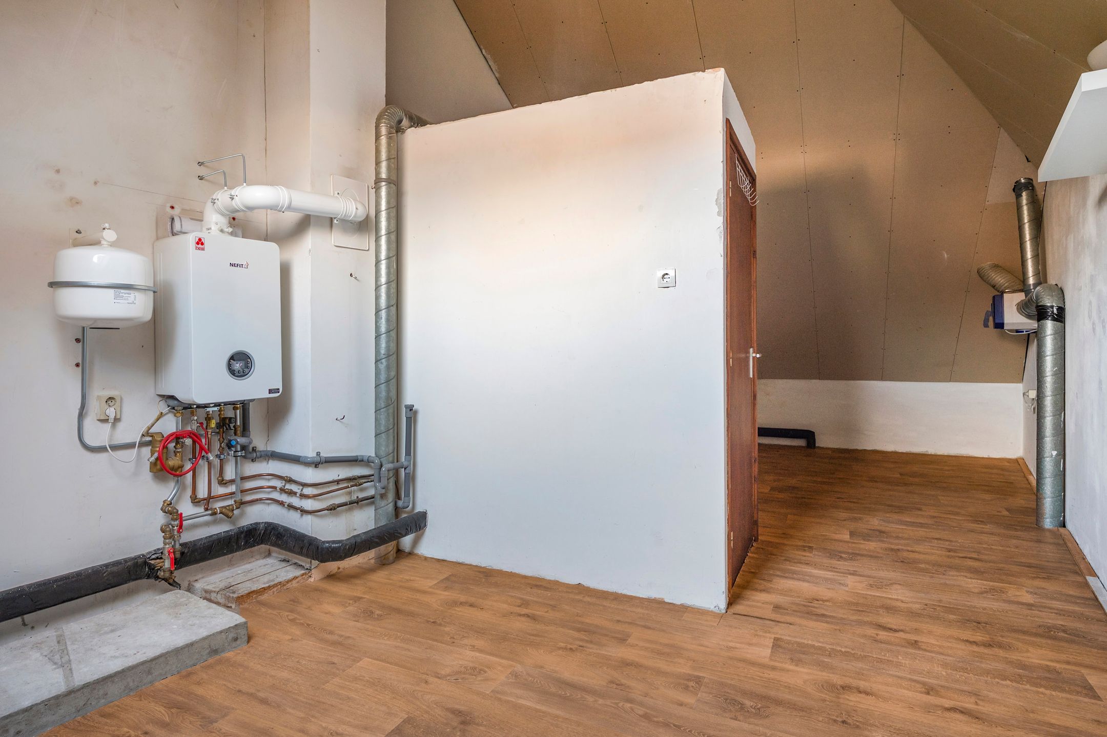 Foto 30 van Helstraat 45