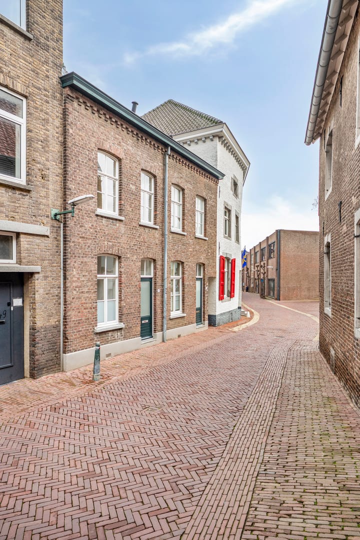 Photo 8 of Helstraat 45