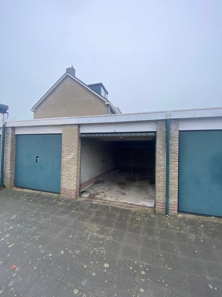 Photo 2 of Willem Frederikstraat 13