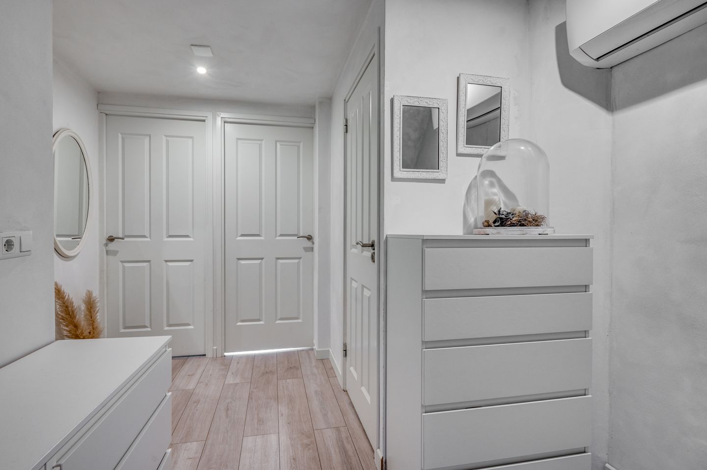 Photo 20 of Wilhelminastraat 25