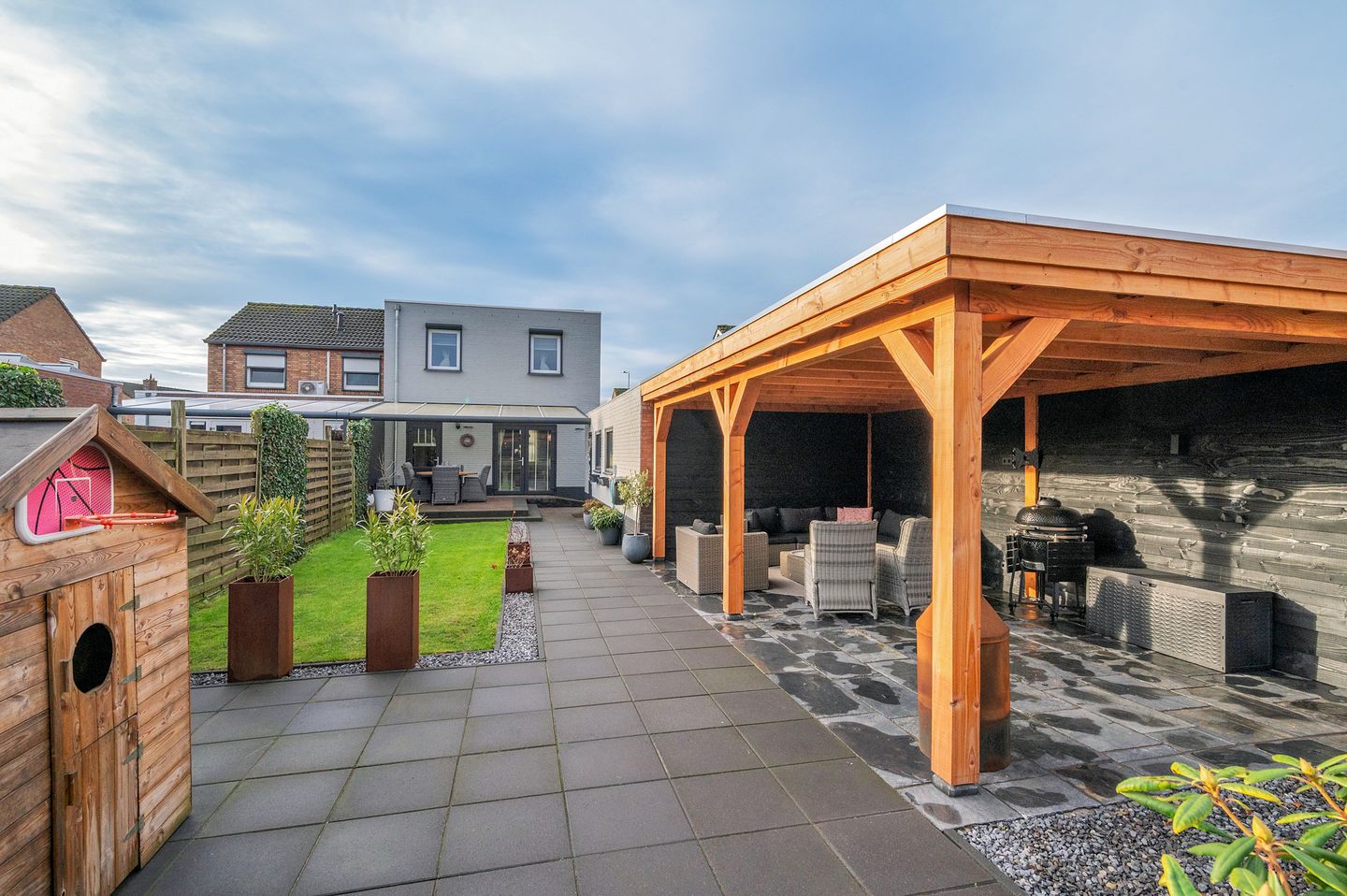 Photo 49 of Wilhelminastraat 25