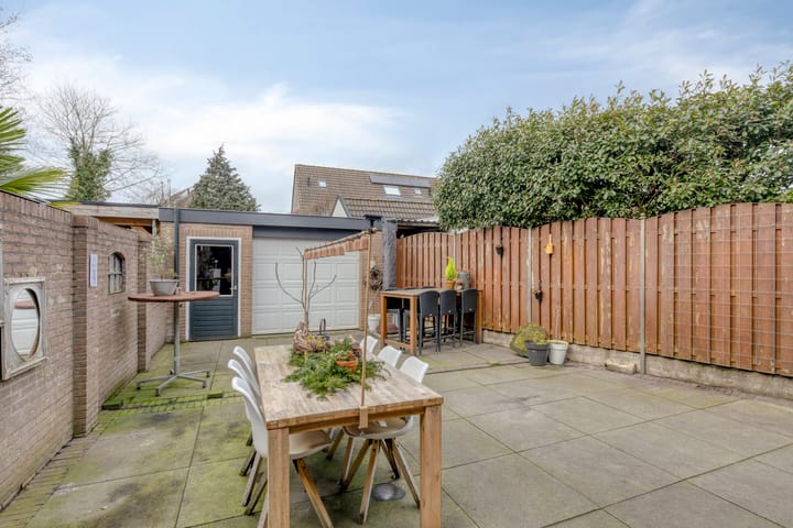 Photo 26 of Oldenbarnevelderweg 40