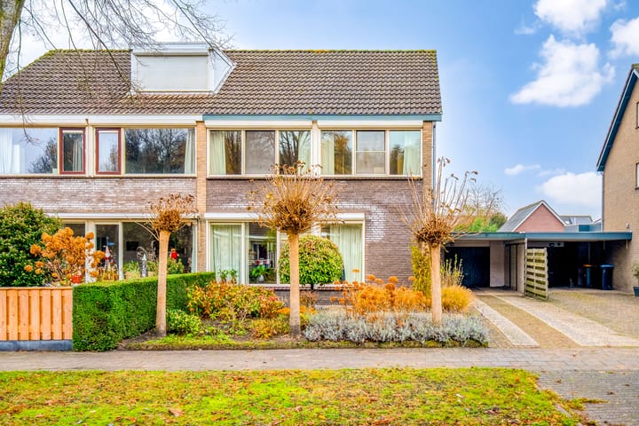 Foto 6 van Vogelenzangstraat 10