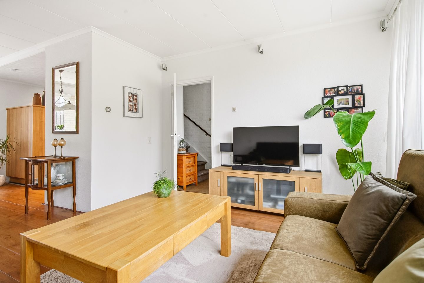 Photo 14 of Vogelenzangstraat 10