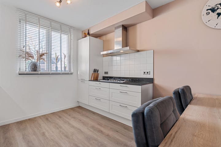 Photo 7 of Jekerstraat 23