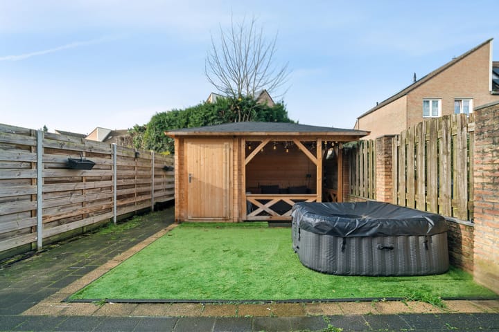 Photo 10 of Jekerstraat 23